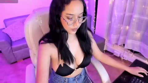 renaxi_smith online show from 01/12/25, 01:11