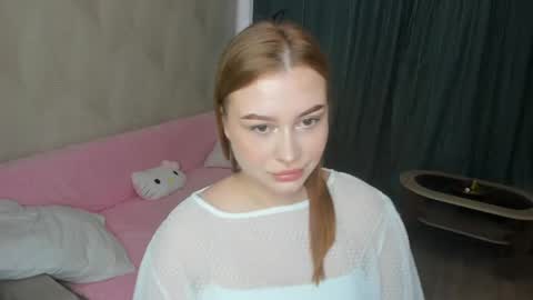 Snapshot of rendamower chatting on 06/03/26, 08:39 rendamower online show from 06/03/26, 08:39