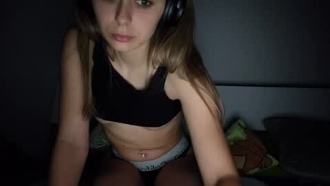 renee_loah online show from 06/02/26, 09:17