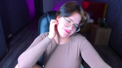 renee_turner online show from 12/05/24, 02:11