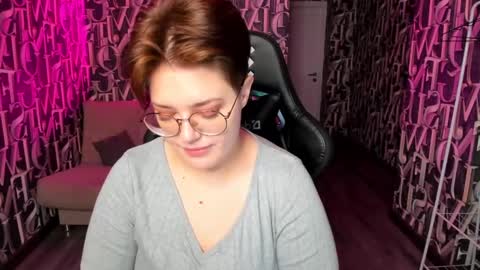 renee_turner online show from 12/15/24, 12:29