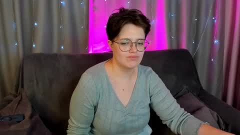 renee_turner online show from 12/28/24, 07:33