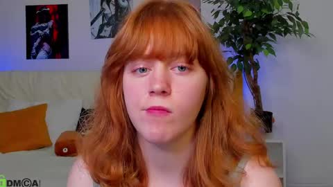 Snapshot of reneefoxy_ chatting on 06/05/26, 07:36 reneefoxy_ online show from 06/05/26, 07:36