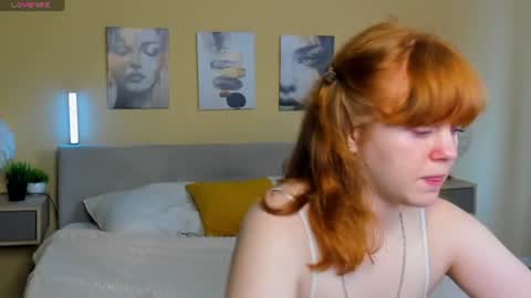 reneefoxy_ online show from 07/08/26, 12:59