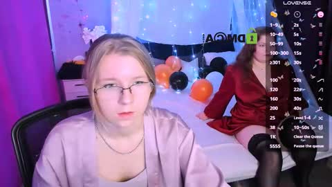 Snapshot of renesmee_sunset chatting on 10/30/25, 10:06 Sweet Renesmee online show from 10/30/25, 10:06