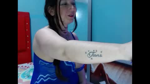 renesmee tanner online show from 09/25/25, 05:00