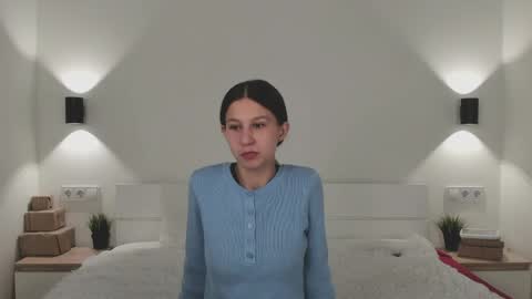 Snapshot of renettaschmeling chatting on 05/19/26, 06:47 Christina online show from 05/19/26, 06:47