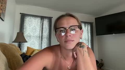 renimoonxo online show from 07/09/26, 08:57