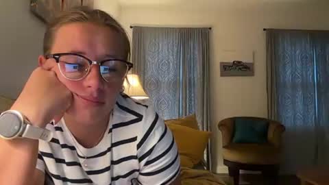 renimoonxo online show from 07/17/26, 10:33