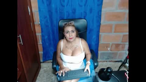 Rennata online show from 01/27/25, 11:33