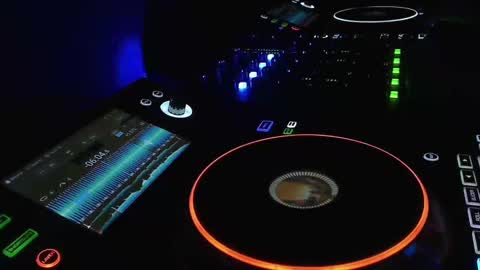 Snapshot of reticuli chatting on 10/07/25, 05:04 GearPorn online show from 10/07/25, 05:04