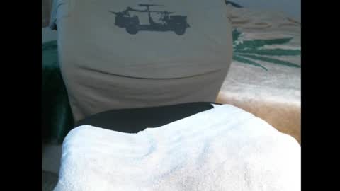 Snapshot of reubendics chatting on 09/16/25, 10:33 BigDinAZ online show from 09/16/25, 10:33