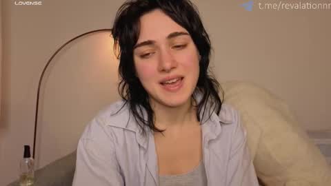 Snapshot of revalation_ chatting on 11/19/25, 05:35 Ewiwi online show from 11/19/25, 05:35