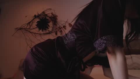 Snapshot of revealyourdarkdesires chatting on 09/29/25, 08:46 revealyourdarkdesires online show from 09/29/25, 08:46