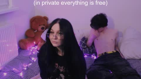 Snapshot of reyreyclub chatting on 12/29/24, 04:48 reyreyclub online show from 12/29/24, 04:48