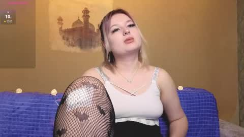Snapshot of rheamoonn chatting on 04/05/26, 08:33 Grace online show from 04/05/26, 08:33