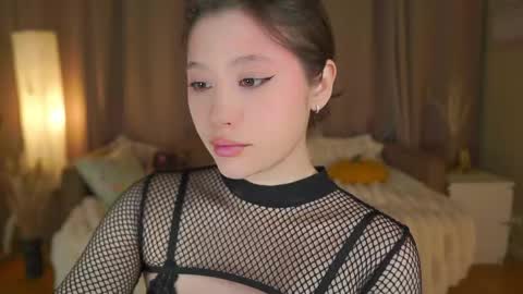 Snapshot of rhebageigel chatting on 04/19/26, 06:21 Nanami online show from 04/19/26, 06:21