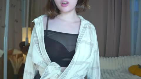 Snapshot of rhebageigel chatting on 05/09/26, 06:13 Nanami online show from 05/09/26, 06:13