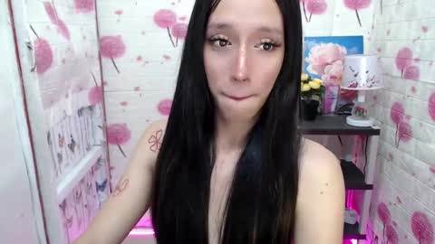 HI GUYS IM RHIAN PLEASE GIVE ME THUMBS UP online show from 12/11/24, 09:12
