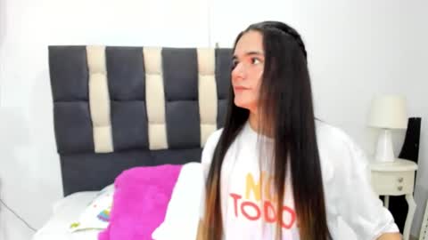 rhiannacoral online show from 02/16/25, 08:00