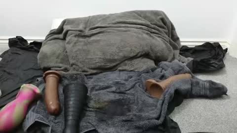 Snapshot of rhiannonxskyes chatting on 12/11/24, 02:00 Rhiannon Skyes online show from 12/11/24, 02:00