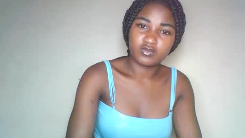 Snapshot of rhoanna chatting on 06/05/26, 10:48 rhoanna online show from 06/05/26, 10:48