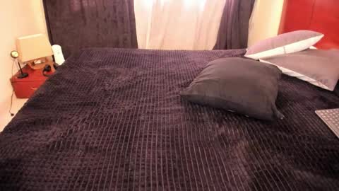 Snapshot of rhondavines chatting on 11/11/25, 09:04 Rhonda online show from 11/11/25, 09:04