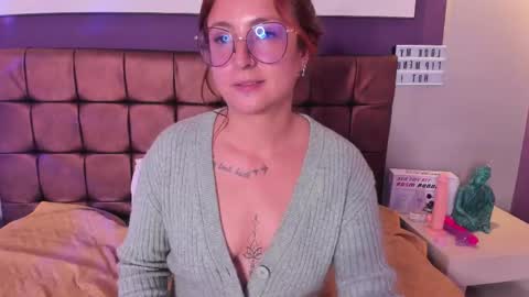 rhosyn_reyes online show from 12/27/24, 10:59