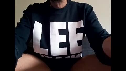 Snapshot of rhymes2479 chatting on 09/18/25, 06:15 Shaved cock ready online show from 09/18/25, 06:15