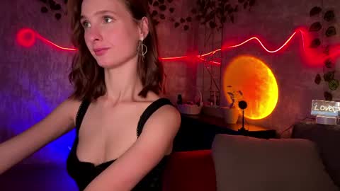 riana_razz online show from 07/06/26, 03:36