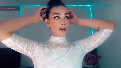 Snapshot of riannagarcia_ chatting on 11/04/25, 03:38 Rianna Garcia online show from 11/04/25, 03:38