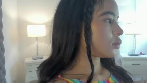 Snapshot of riby_ chatting on 11/18/25, 07:29 riby online show from 11/18/25, 07:29