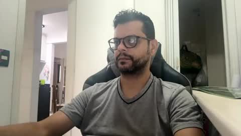 Snapshot of ricamenezes81823326 chatting on 06/15/26, 01:02 ricamenezes81823326 online show from 06/15/26, 01:02