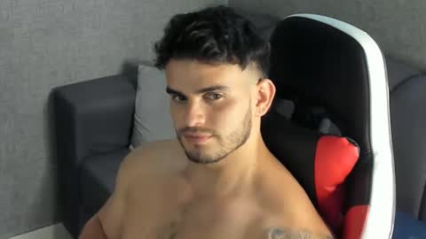 ricardogonzalez666 online show from 12/12/24, 12:48