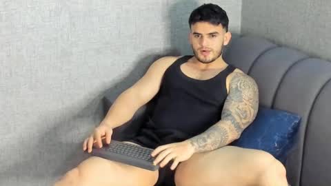 ricardogonzalez666 online show from 12/13/24, 06:00