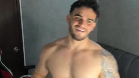 ricardogonzalez666 online show from 12/17/24, 07:26
