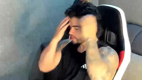 ricardogonzalez666 online show from 10/12/25, 11:37