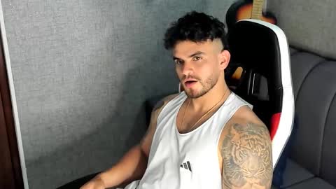 ricardogonzalez666 online show from 10/21/25, 09:48