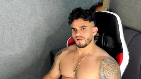 ricardogonzalez666 online show from 11/01/25, 11:07