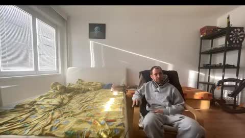 ricciardio online show from 10/05/25, 06:34