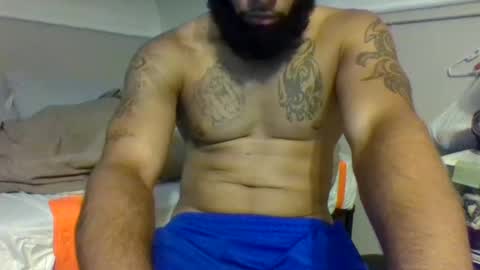 Snapshot of riccobangz chatting on 09/15/25, 01:49 pawg takes on a great big cock online show from 09/15/25, 01:49
