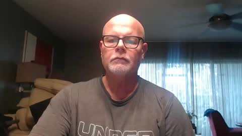 rich32937 online show from 05/24/26, 12:54