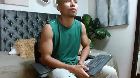richar_voller online show from 09/19/25, 11:11