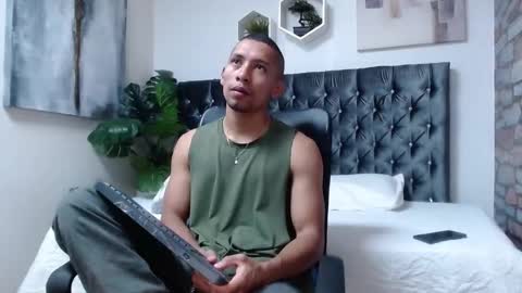 Snapshot of richar_voller chatting on 11/20/25, 11:21 richar_voller online show from 11/20/25, 11:21