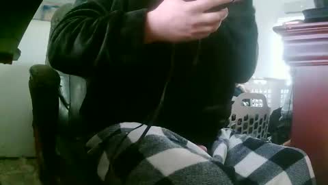 Snapshot of richard11268869 chatting on 12/16/25, 03:06 richard11268869 online show from 12/16/25, 03:06