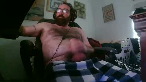 Snapshot of richard11268869 chatting on 12/18/25, 04:24 richard11268869 online show from 12/18/25, 04:24