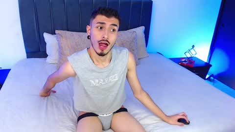 Snapshot of richard_carter_ chatting on 02/27/25, 12:32 Richard online show from 02/27/25, 12:32