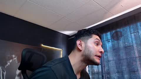 Snapshot of richard_milleer chatting on 09/22/25, 01:35 Ricardo online show from 09/22/25, 01:35