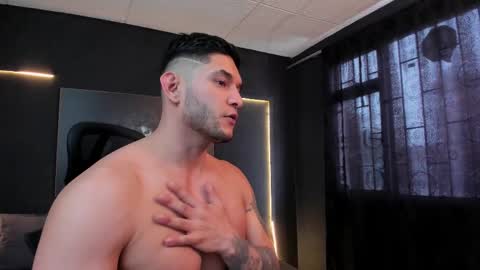 Snapshot of richard_milleer chatting on 09/30/25, 02:00 Ricardo online show from 09/30/25, 02:00