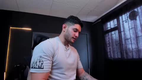 Snapshot of richard_milleer chatting on 10/08/25, 02:14 Ricardo online show from 10/08/25, 02:14